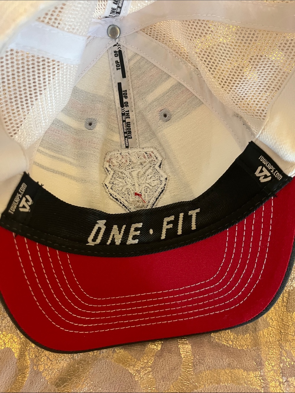 UNM Lobos Plaid Trucker Hat in White, Gray & Red - Picture 3 of 3